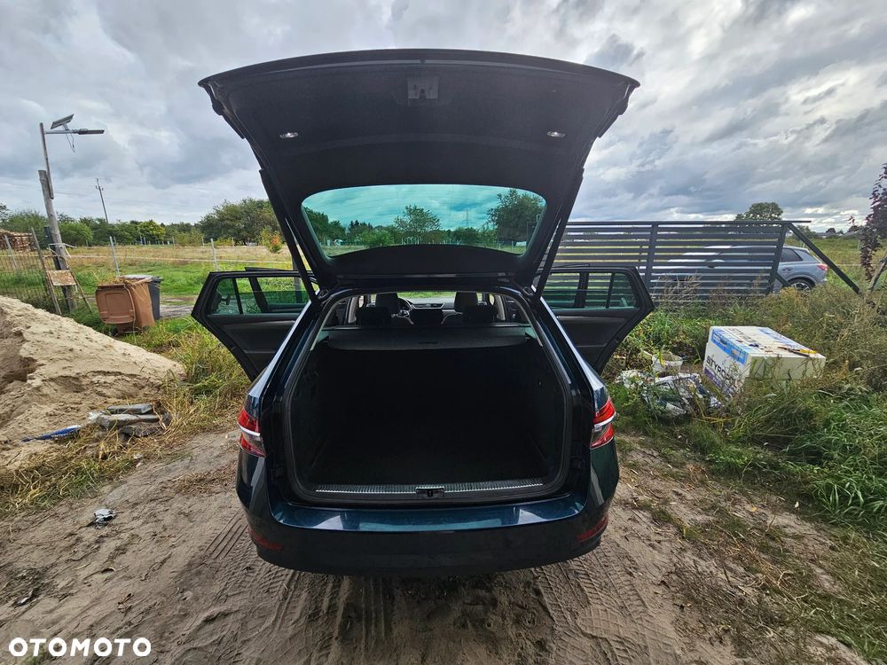 Skoda Superb 2.0 TSI Style DSG - 25