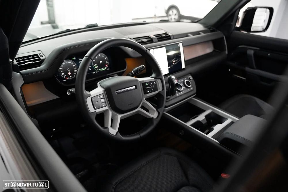 Land Rover Defender 2.0 P300e 110 AWD X-Dynamic HSE - 10