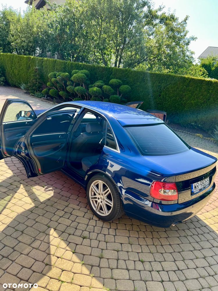 Audi A4 Limousine 1.8 - 16
