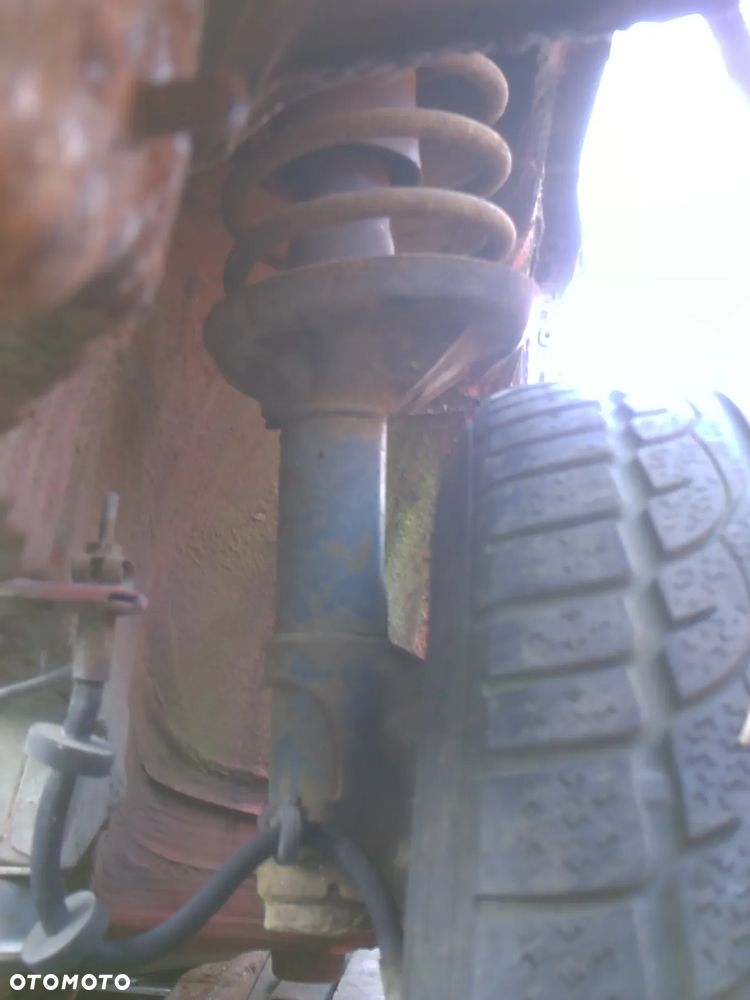 Vw golf 2 II na czesci3d dywany na kielichy tyl,zderzak szeroki,lampy tyl ciemne,zegary,prog nowy lewy,wozek przod,wahacze,amortyzatory,mc phersony,OStyl,pas podloga lampy,szyby,belka instalacja - 33