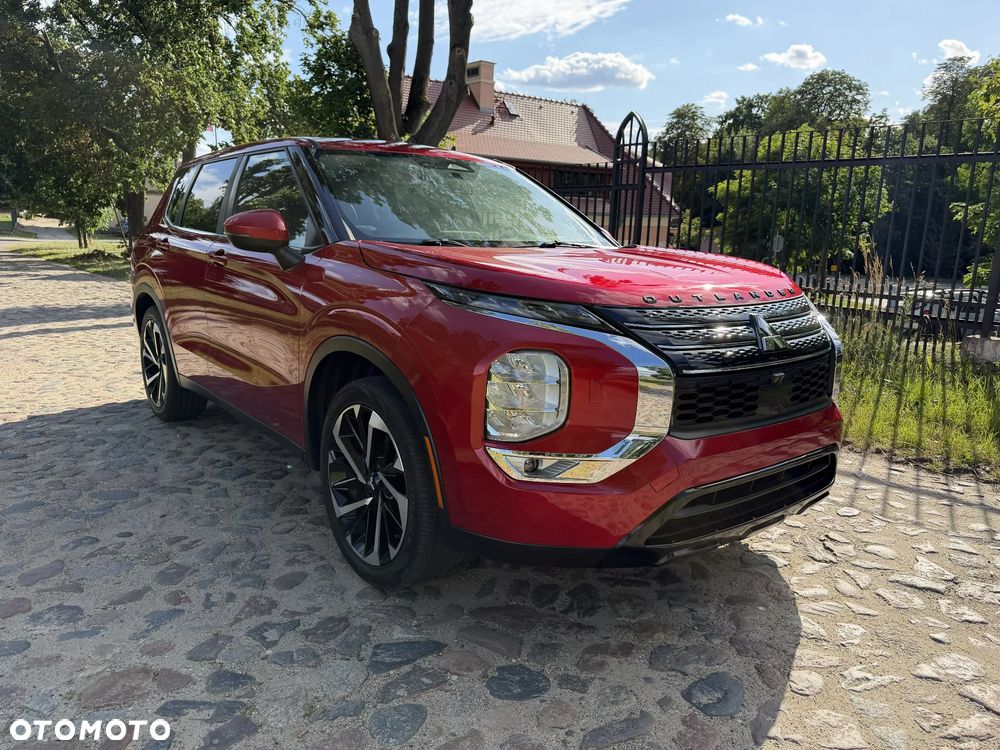 Mitsubishi Outlander - 4