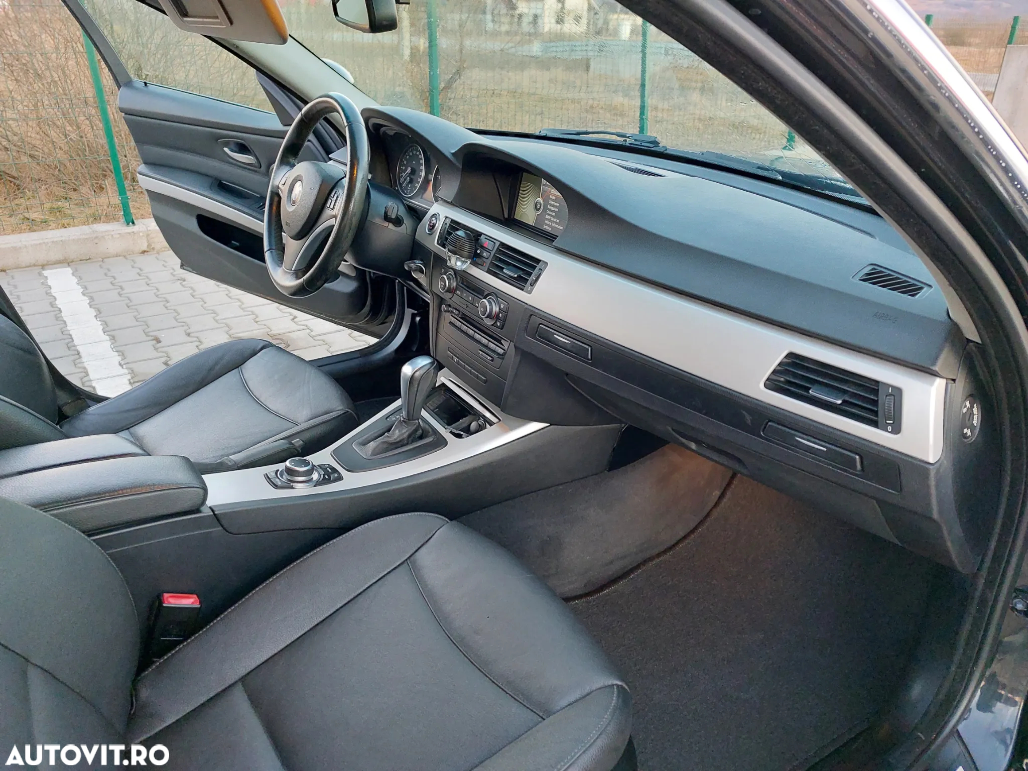 BMW Seria 3 320d DPF Touring Aut. - 20