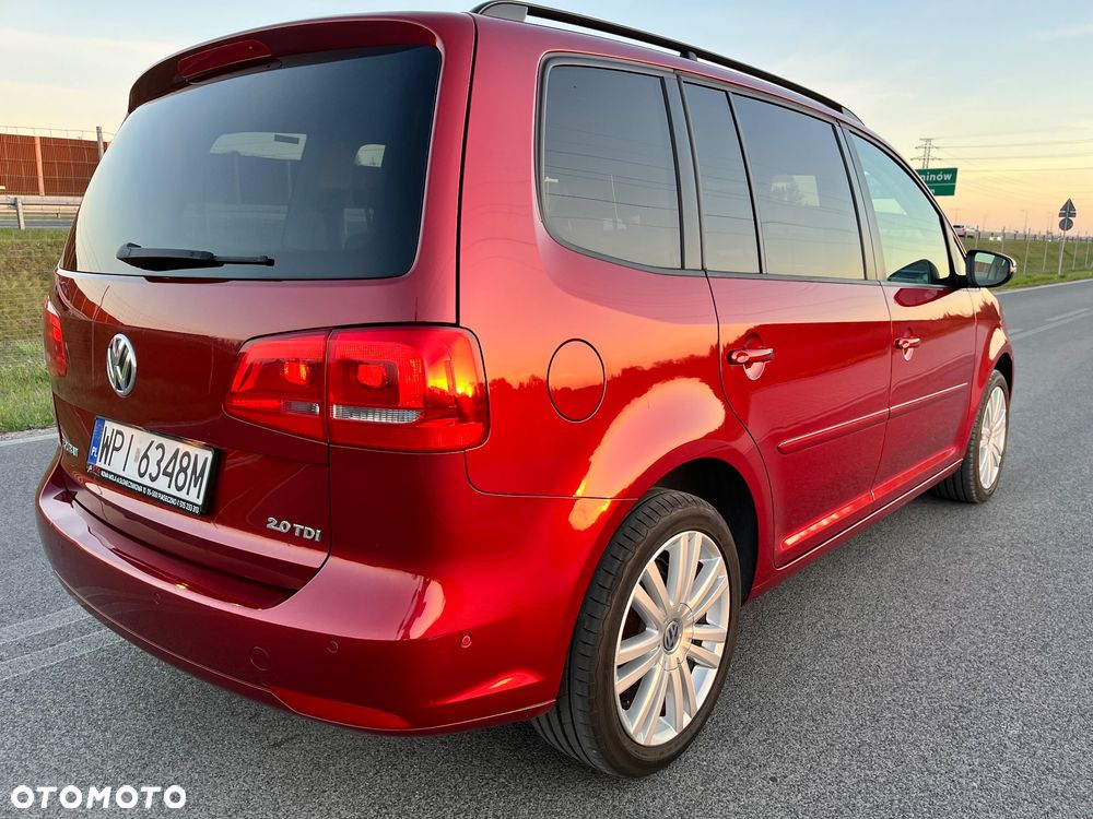 Volkswagen Touran 2.0 TDI Trendline DSG - 9