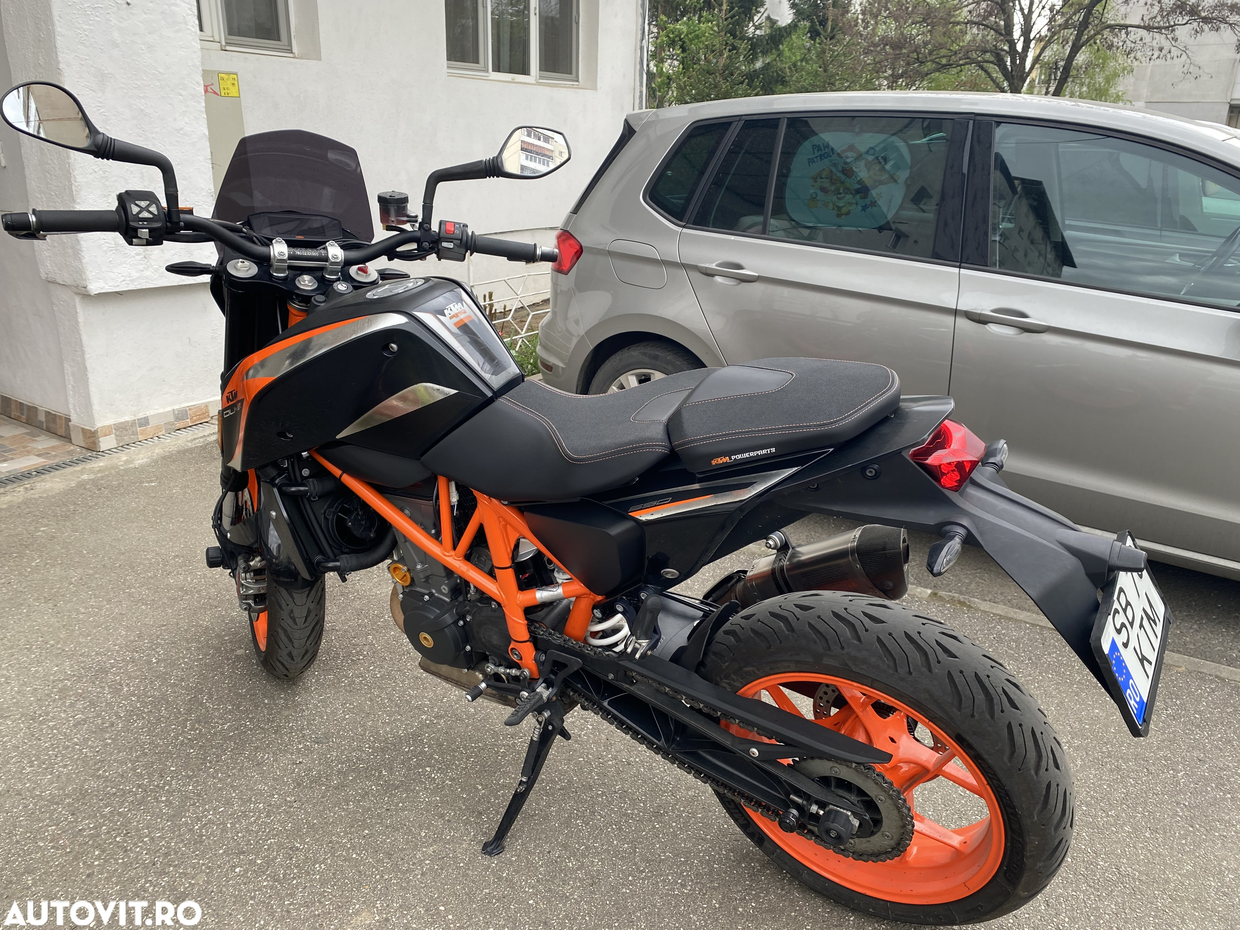 KTM 690 Duke R - 4