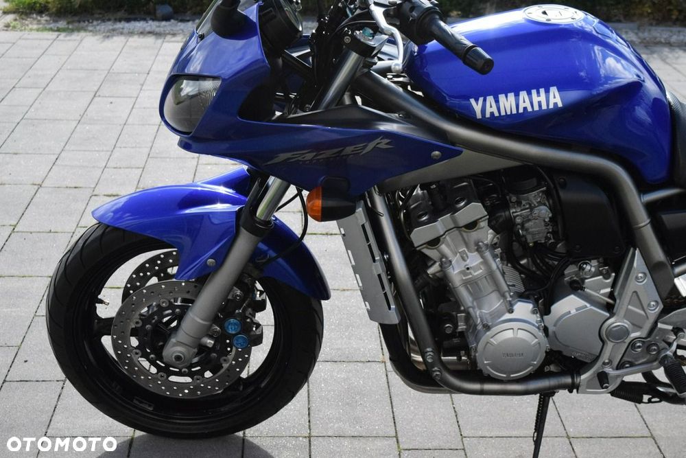 Yamaha FZS - 5