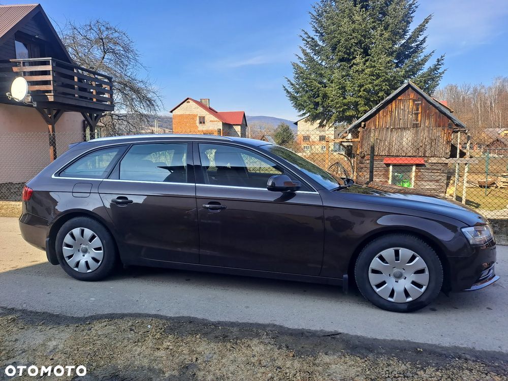 Audi A4 Avant 2.0 TDI DPF Ambiente - 4