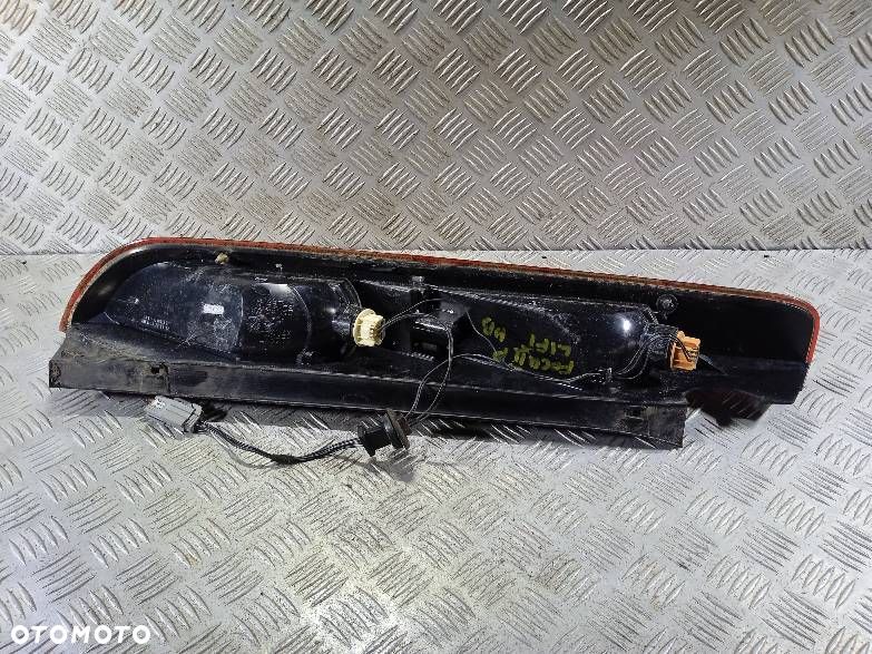 LAMPA PRAWA TYLNA FORD FOCUS MK2 - 2