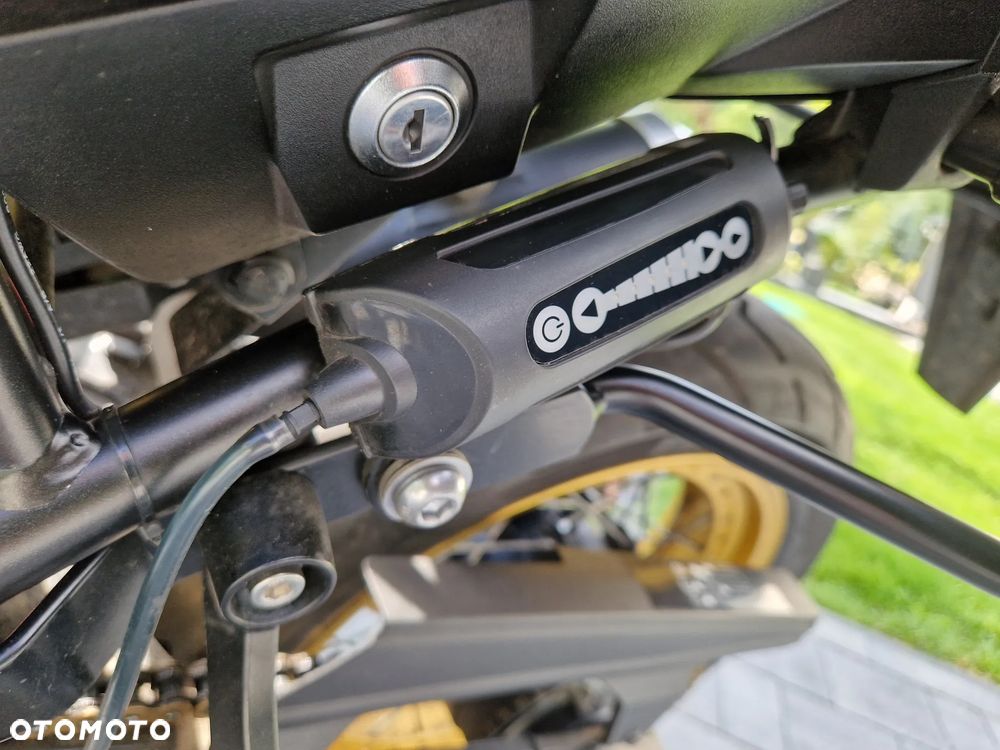 Suzuki V-STROM - 13