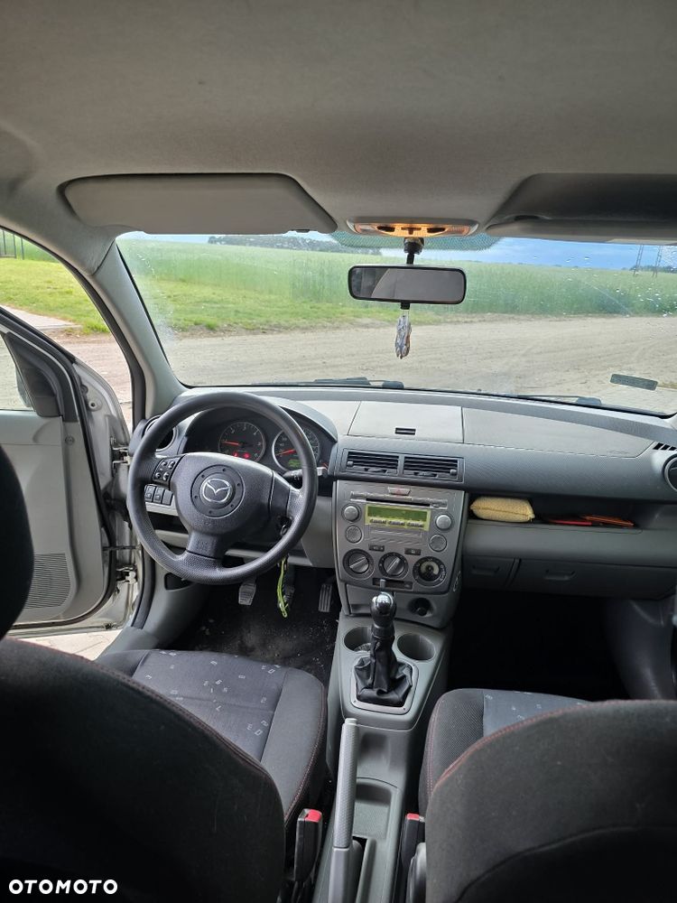 Mazda 2 - 8