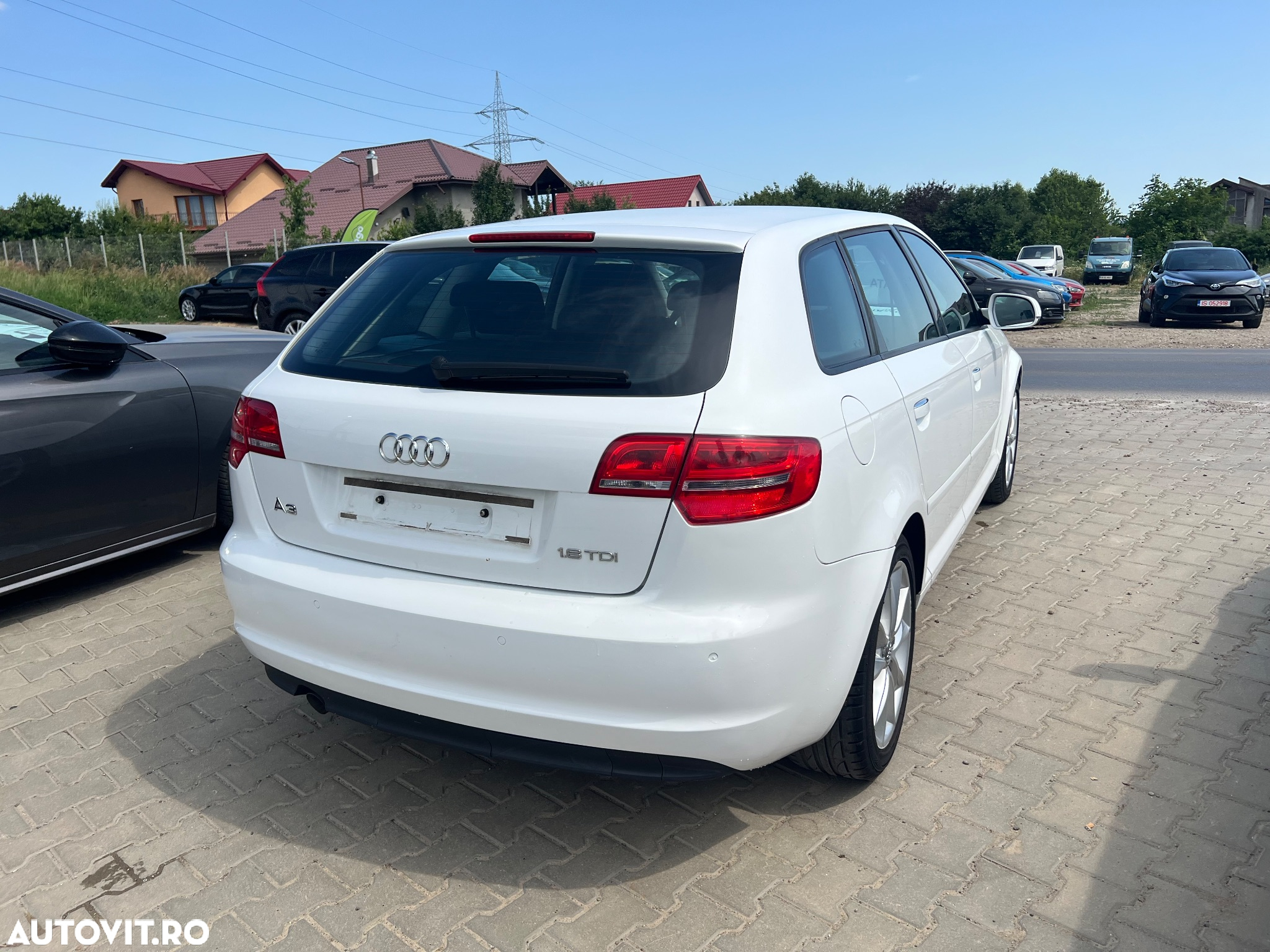 Audi A3 1.6 TDI Sportback S tronic Attraction - 3