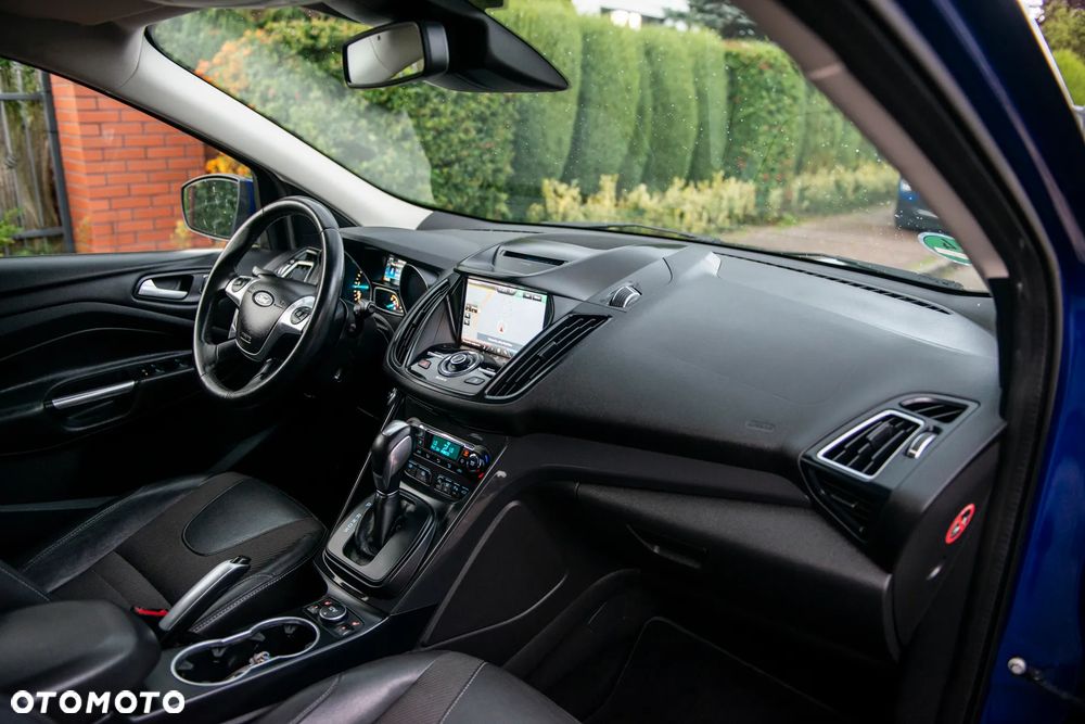 Ford Kuga 2.0 TDCi 4x4 Titanium - 39