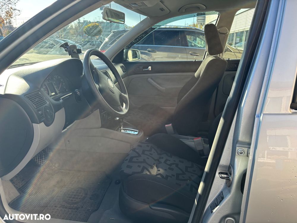 Volkswagen Golf - 9