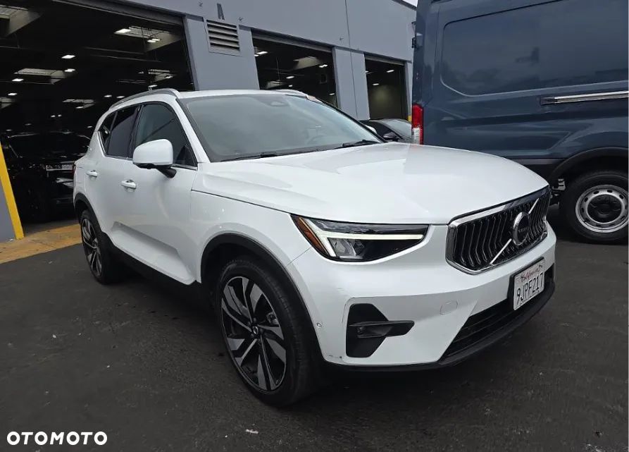 Volvo XC 40 B5 B AWD Ultimate Bright - 3