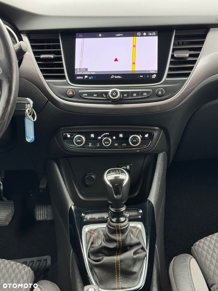 Opel Crossland X - 17