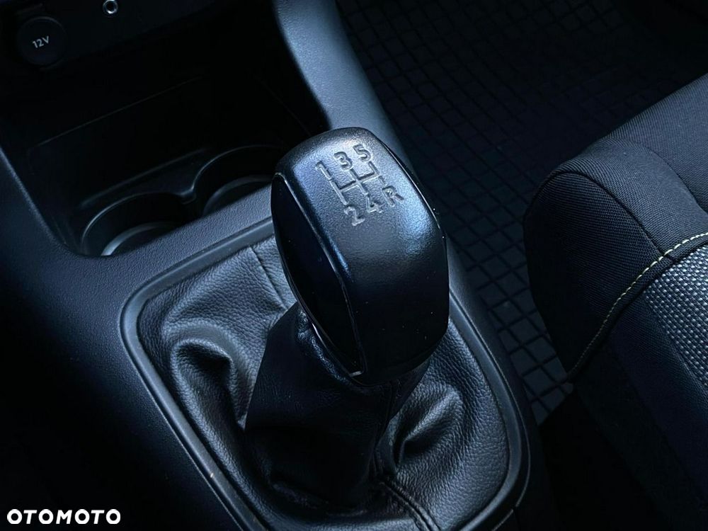 Citroën C3 1.2 PureTech Feel - 28