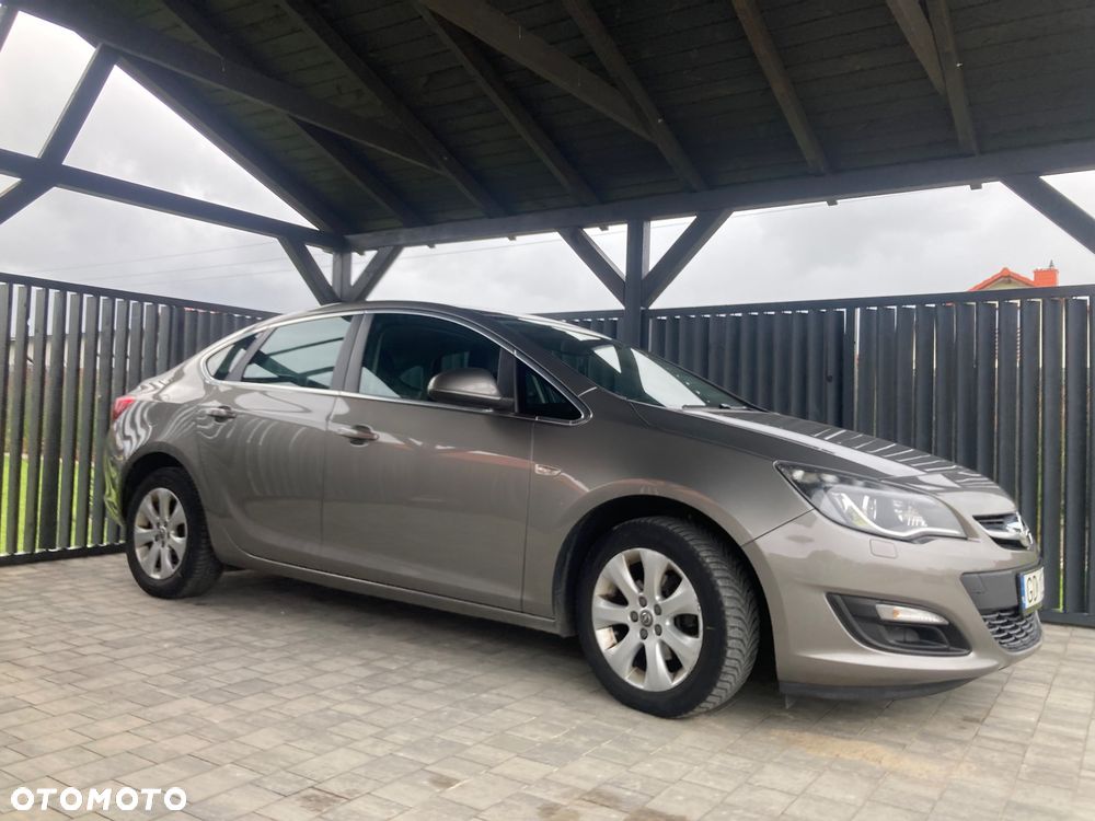 Opel Astra 1.4 T Business - 3