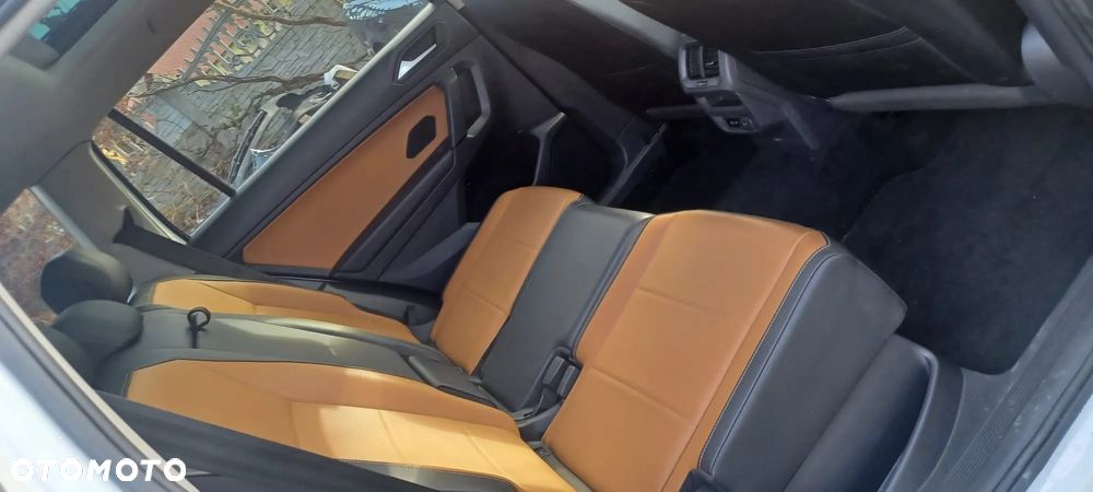 Volkswagen Tiguan Allspace - 15