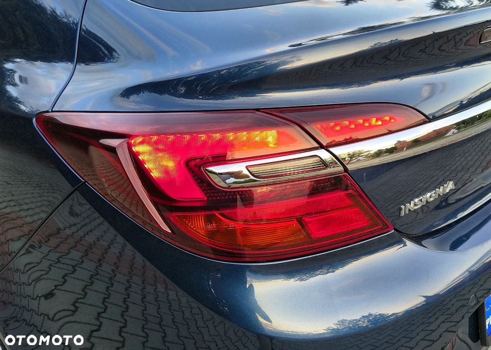 Opel Insignia - 12
