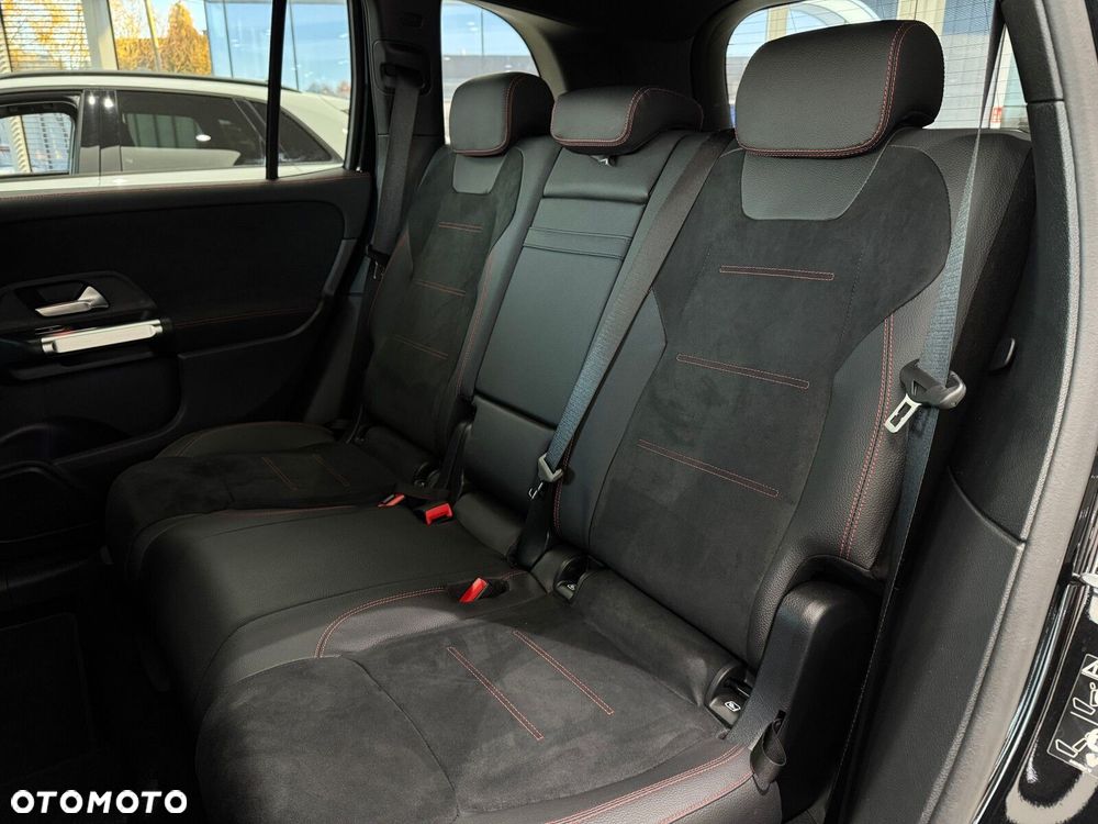 Mercedes-Benz GLB 200 AMG Line 7G-DCT - 13