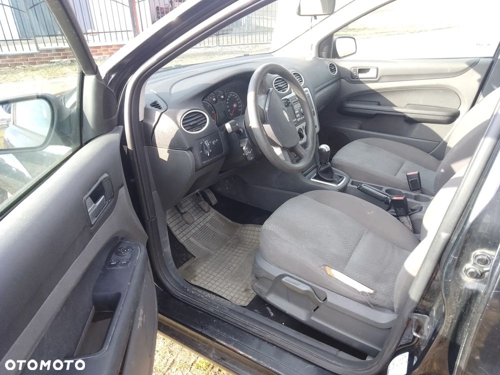 Ford Focus 1.6 TDCi Ambiente - 6