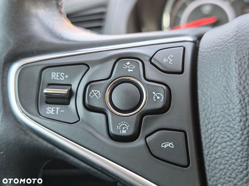 Opel Insignia 2.0 CDTI Cosmo S&S - 36