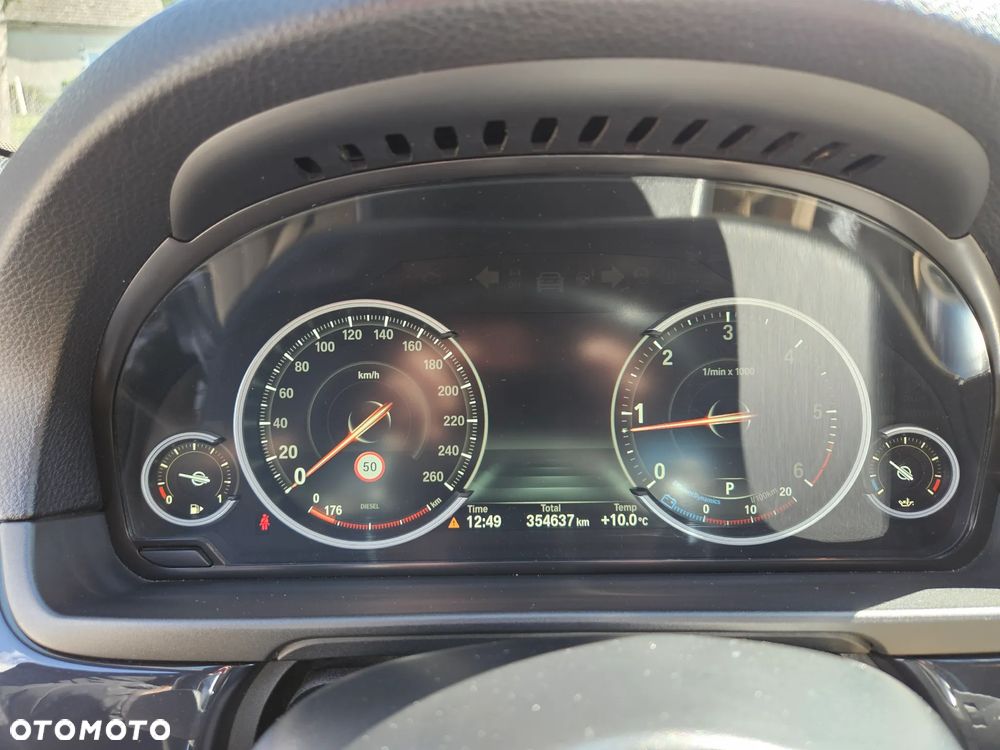 BMW Seria 5 520d - 12