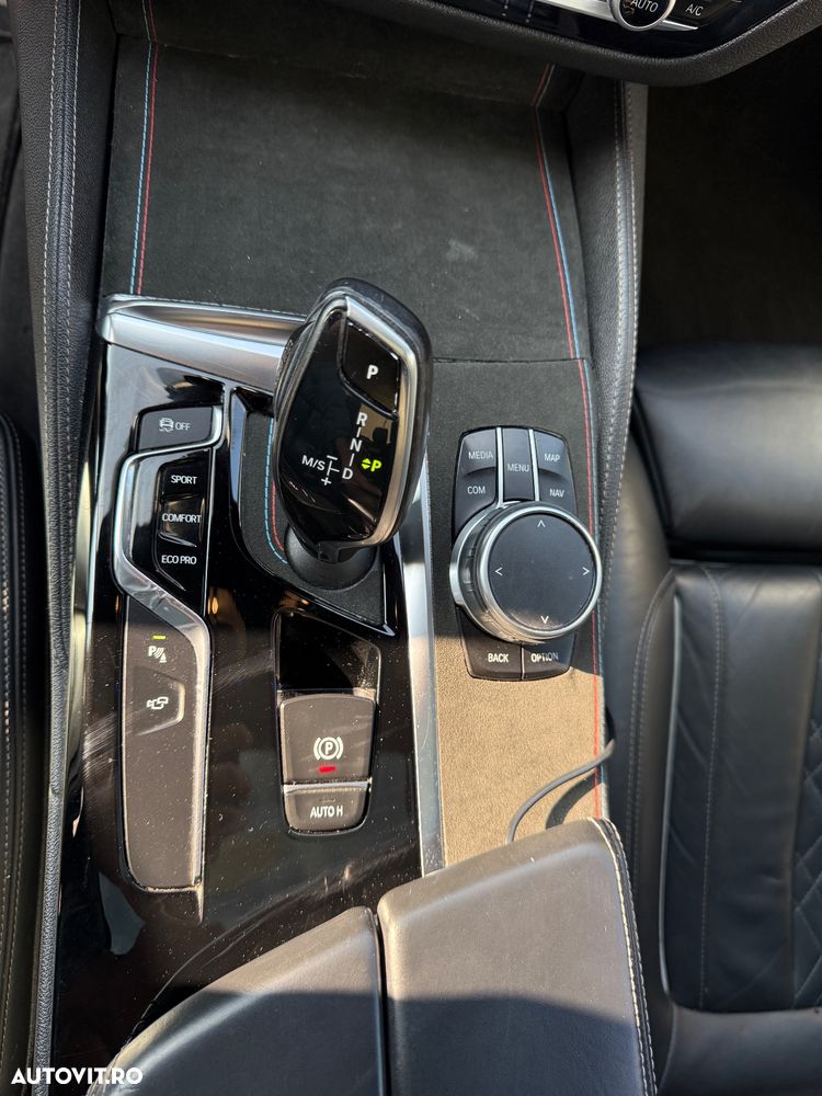 BMW Seria 5 540i Aut. Sport Line - 11