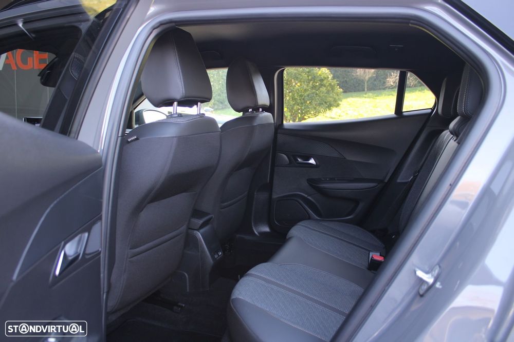 Peugeot 2008 1.2 PureTech Allure Pack EAT8 - 6