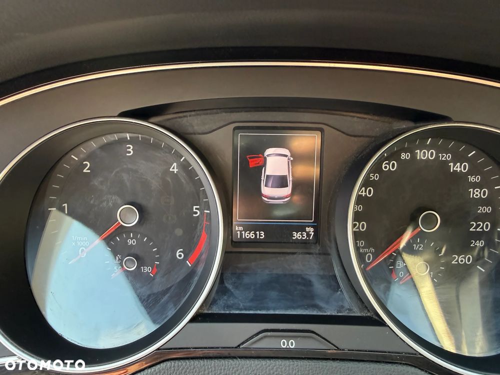 Volkswagen Passat 2.0 TDI SCR Comfortline DSG - 12