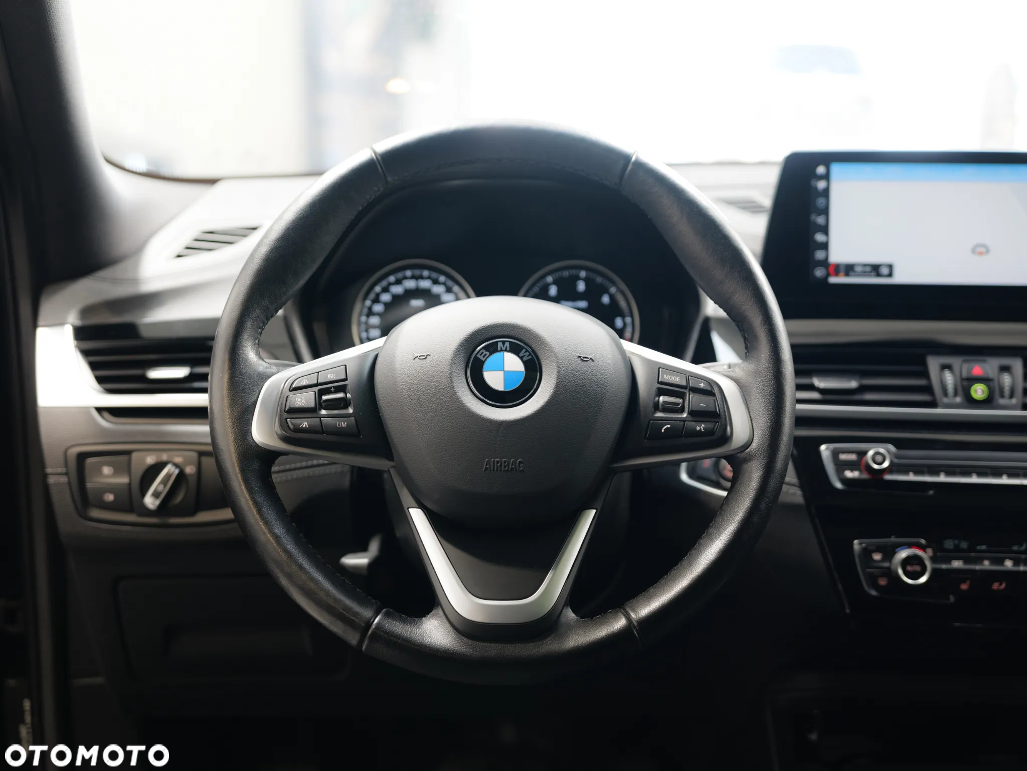 BMW X2 xDrive20d Advantage - 24