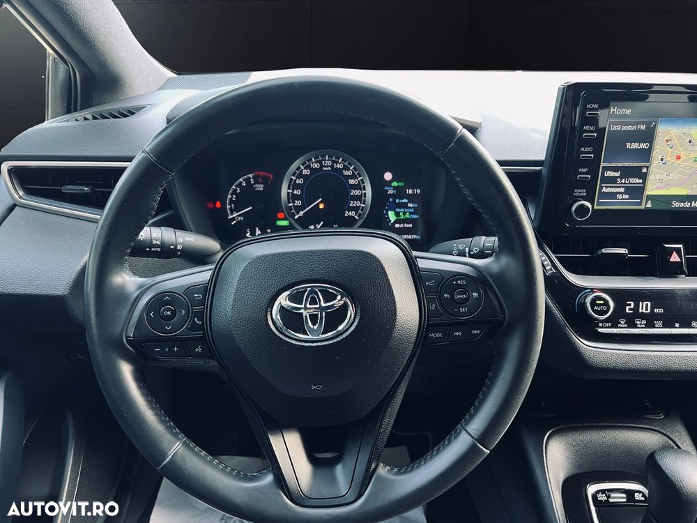Toyota Corolla 1.8 HSD Business Plus - 11