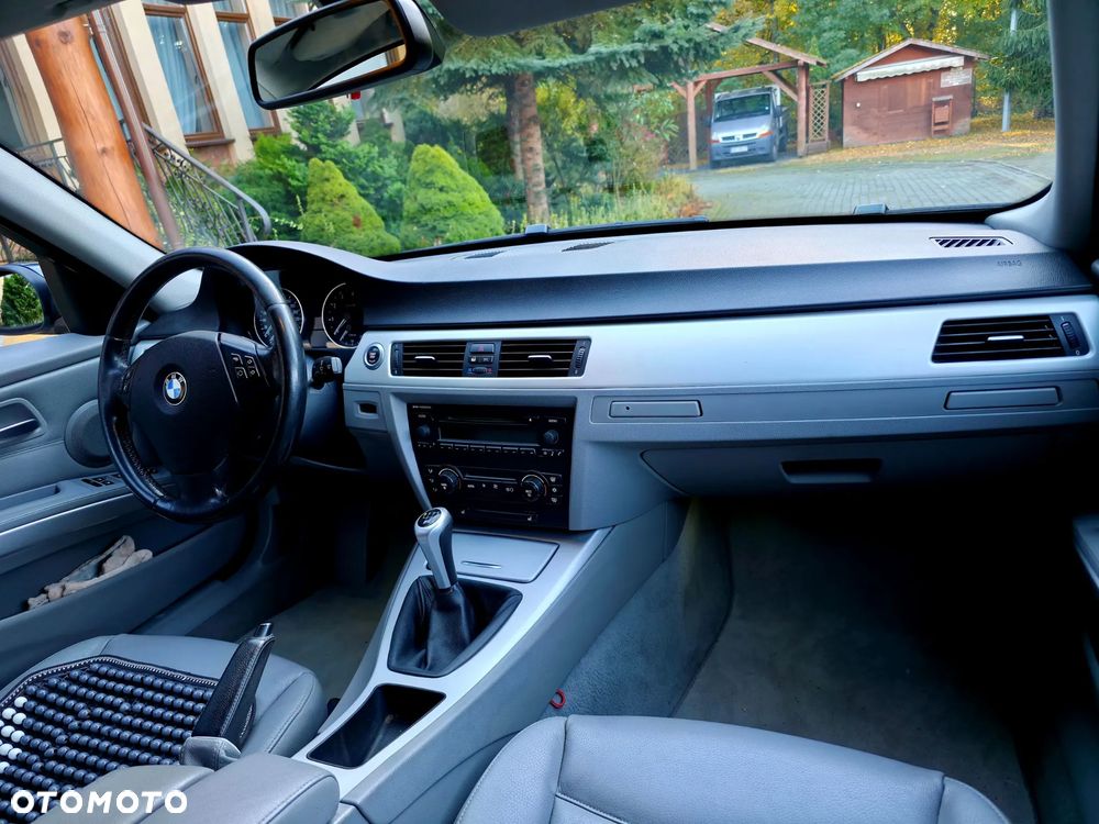 BMW Seria 3 325i - 20