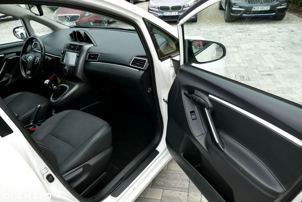 Toyota Verso 1.6 D-4D Premium - 26