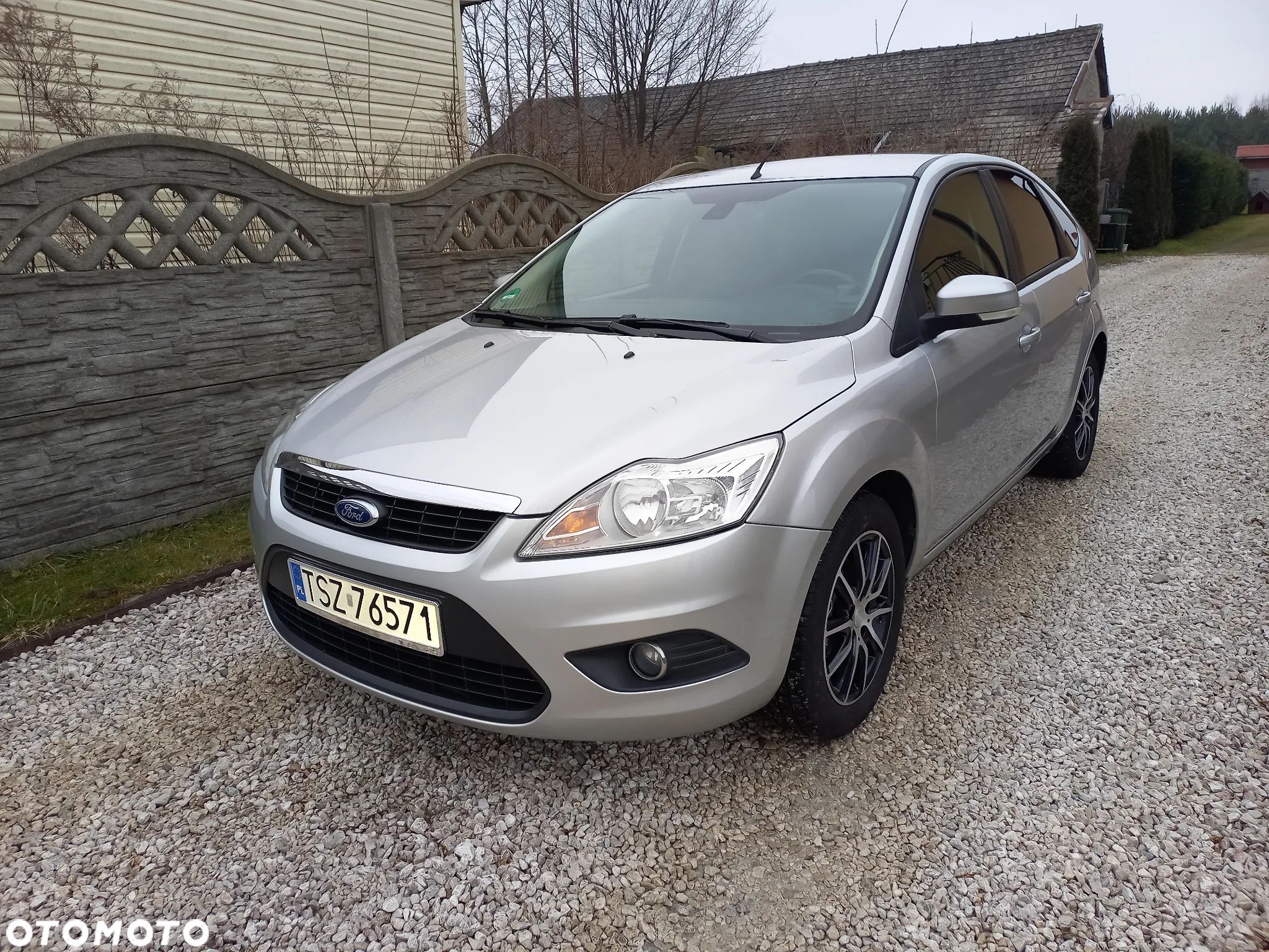 Ford Focus 1.6 16V Ambiente - 1