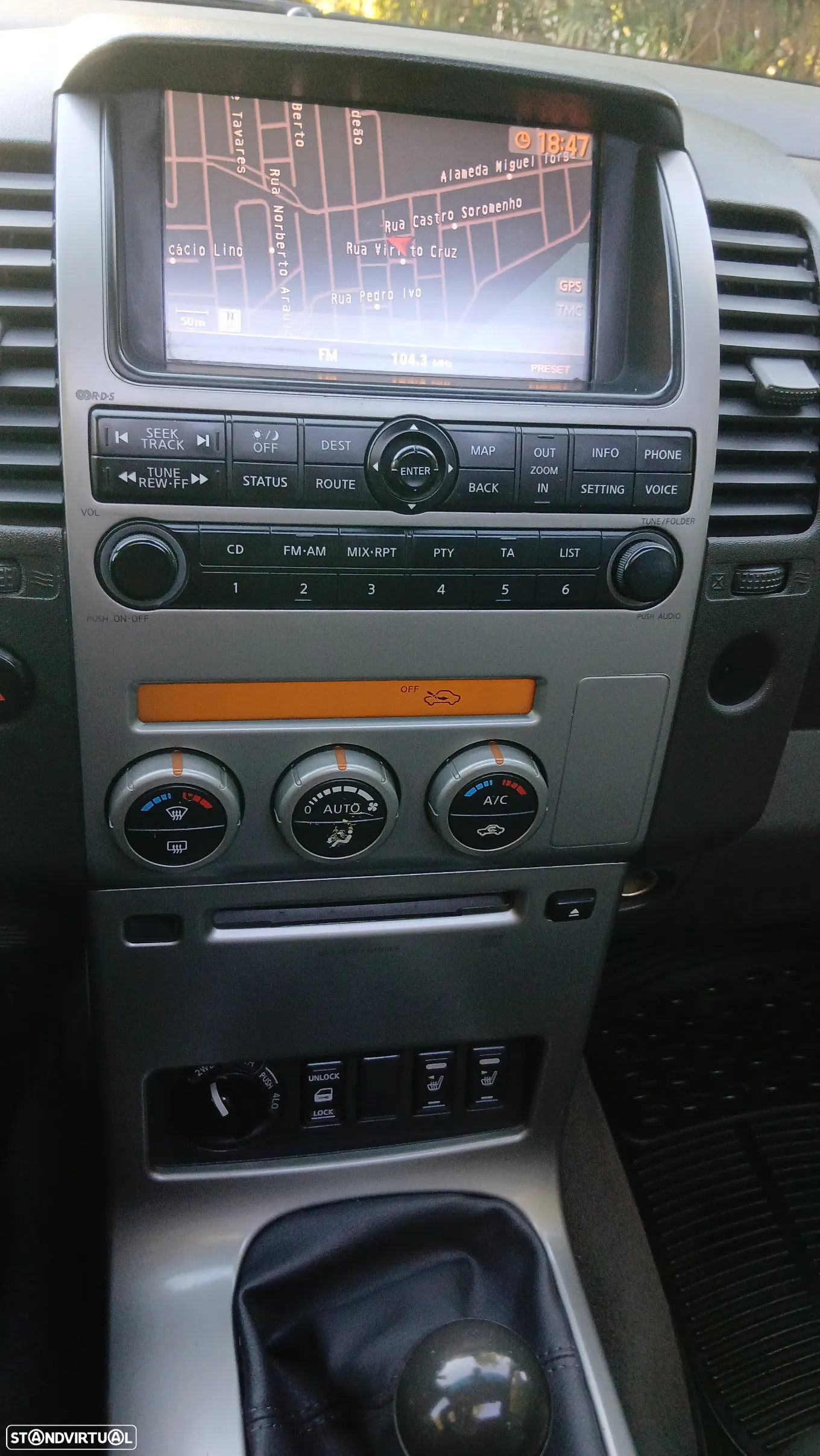Nissan Navara Nav 2.5 dCi CD SE Comf+C-C+BDT - 24