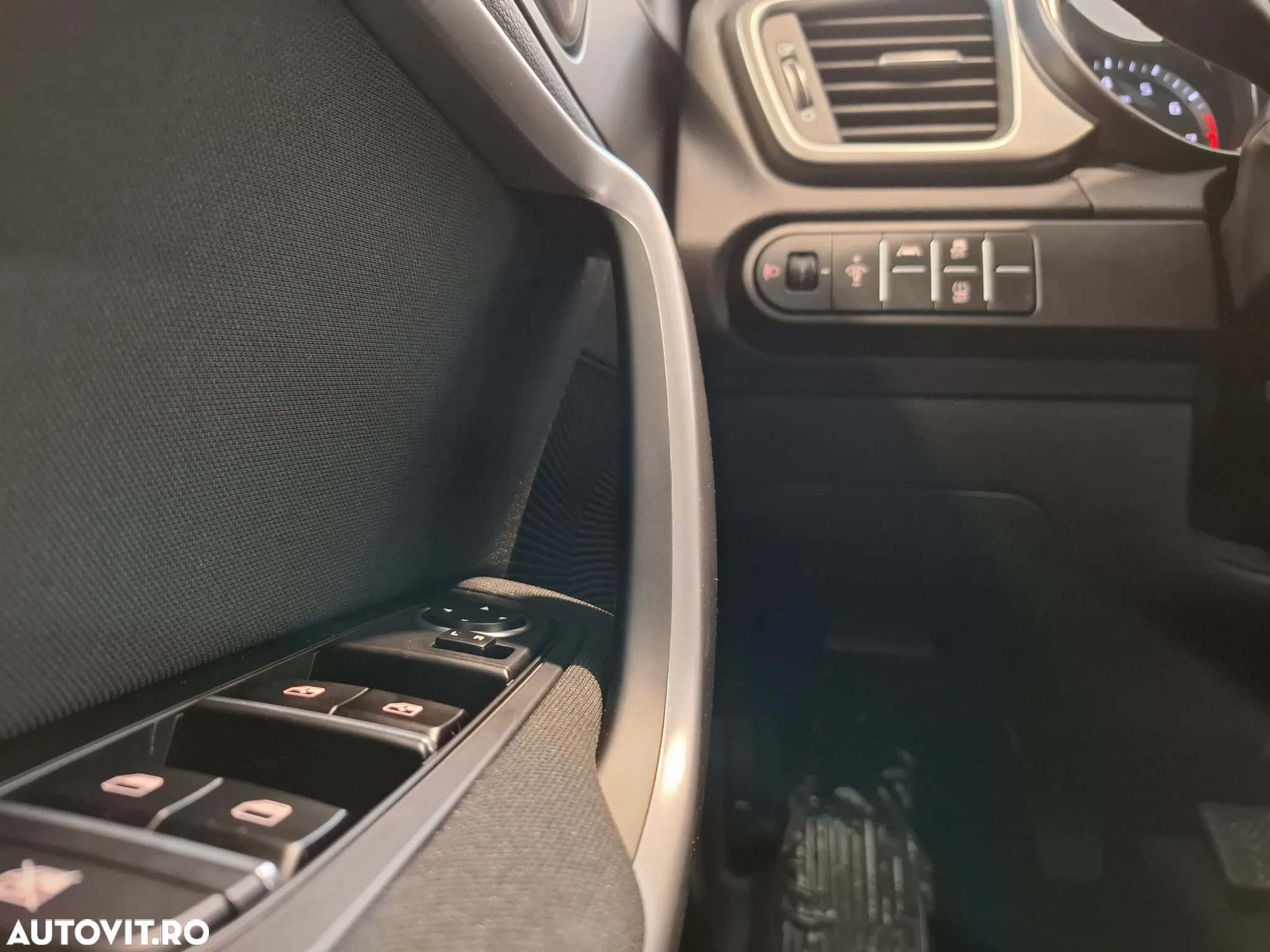 Kia XCeed 1.5 T-GDI 6MT City - 25