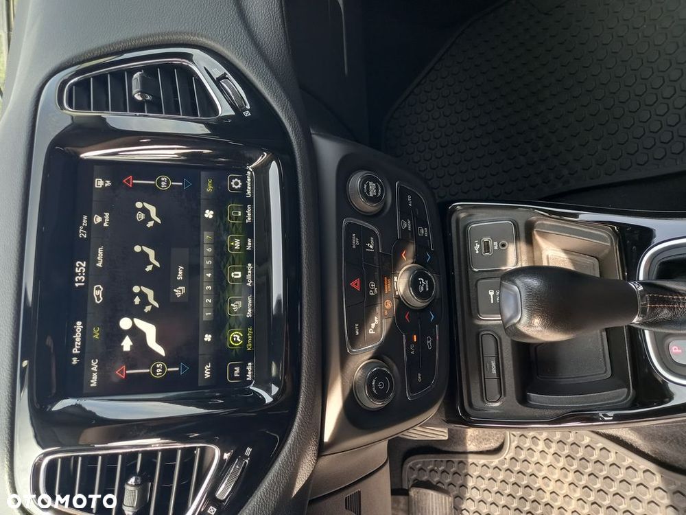 Jeep Compass - 17