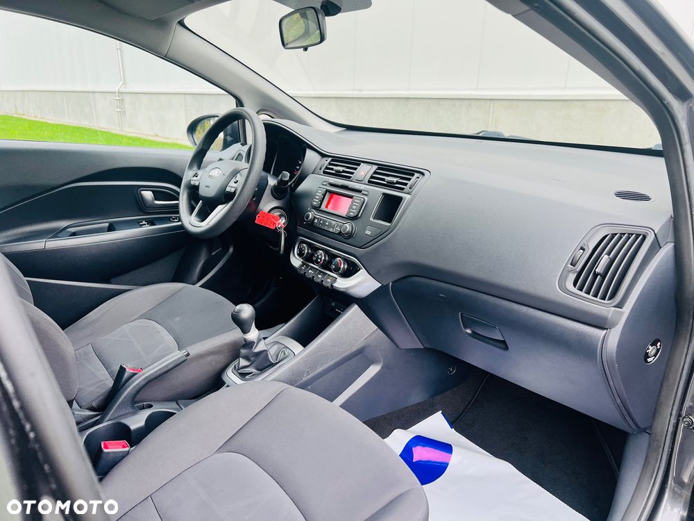 Kia Rio - 30
