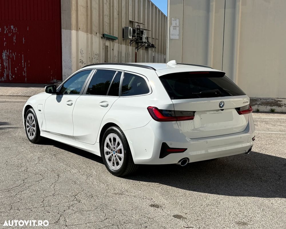 BMW Seria 3 330e Touring Aut. Advantage - 6