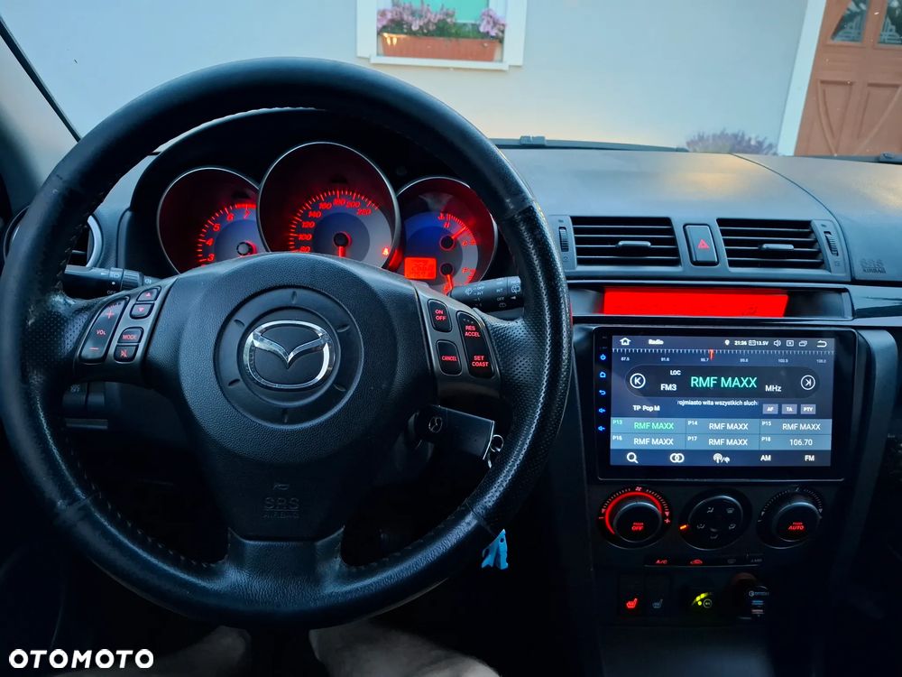 Mazda 3 2.0 Active + - 24