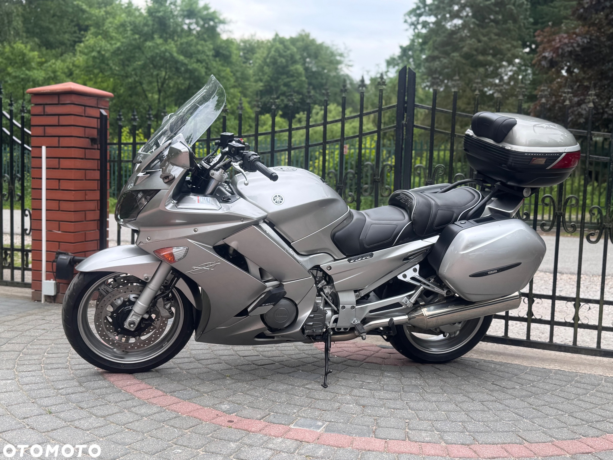 Yamaha FJR - 7