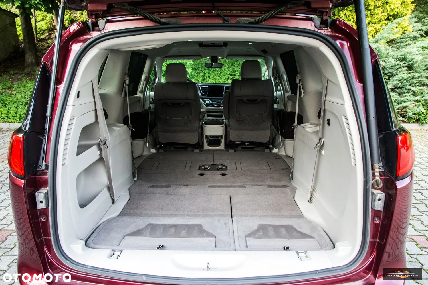 Chrysler Pacifica - 37