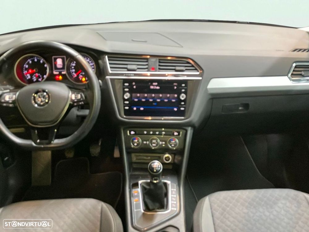 VW Tiguan 1.5 TSI Confortline - 11