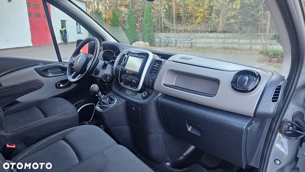 Renault Trafic - 12