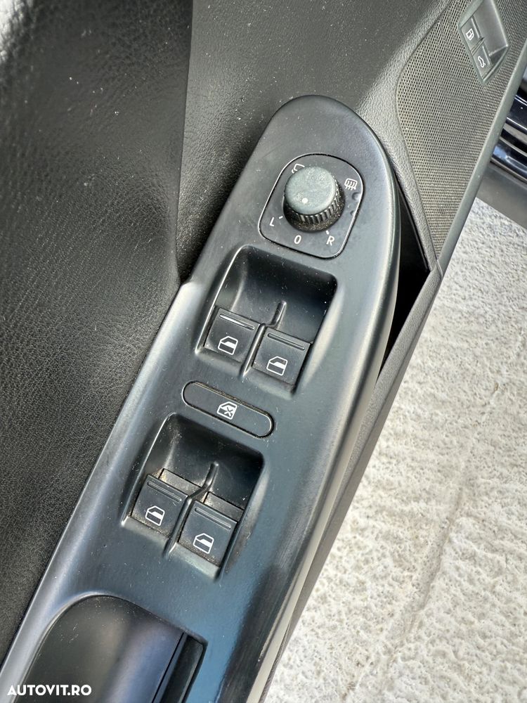 Volkswagen Passat Variant 2.0 TDI Highline DPF - 14