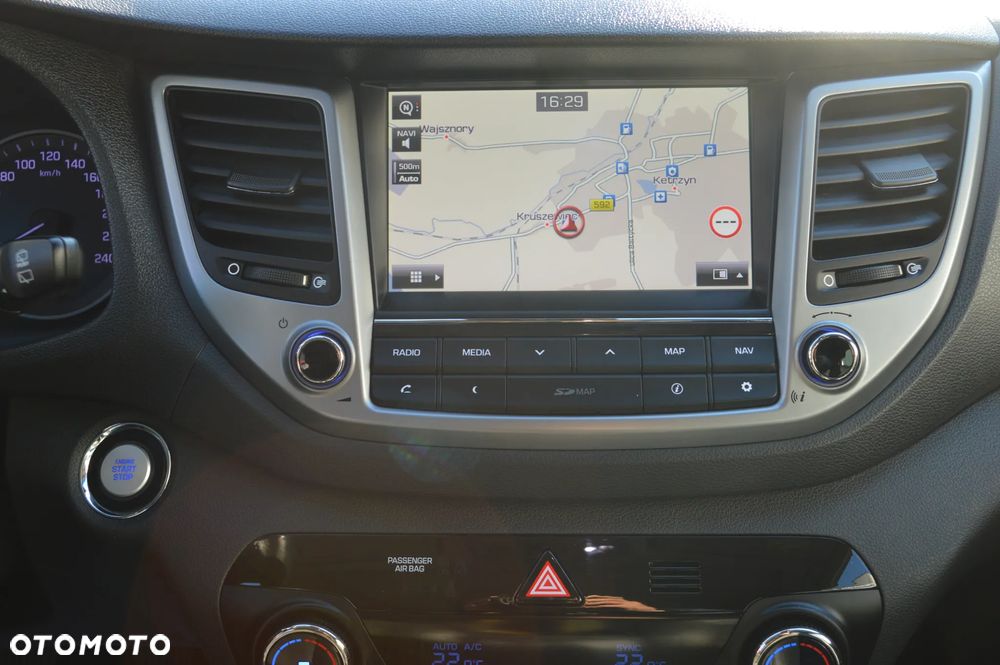 Hyundai Tucson 1.7 CRDI BlueDrive GO 2WD - 19