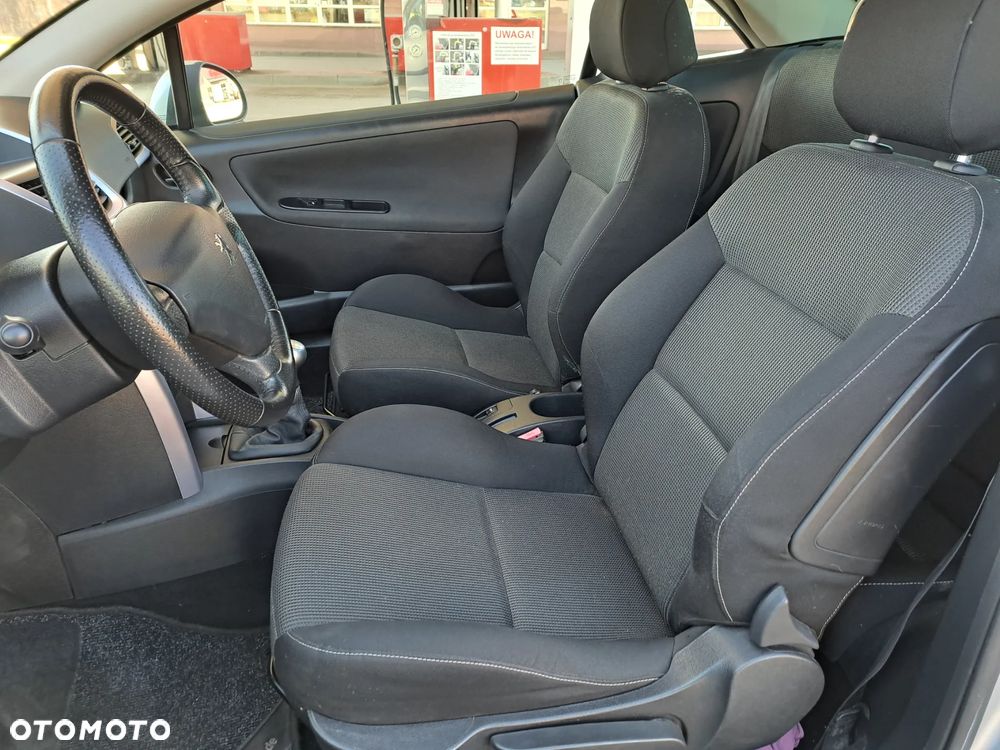 Peugeot 207 CC - 14