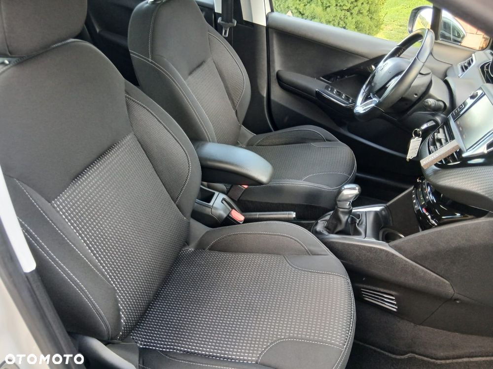 Peugeot 208 Blue-HDi 100 Stop&Start Style - 34