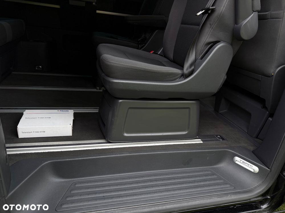 Volkswagen Multivan - 33