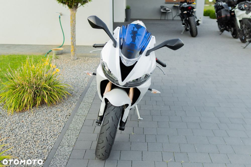 Triumph Daytona - 6